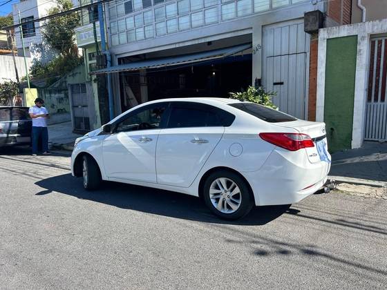 HYUNDAI HB20S 1.6 PREMIUM 16V FLEX 4P AUTOMÁTICO HYUNDAI HB20S 1.6 PREMIUM 16V FLEX 4P AUTOMÁTICO